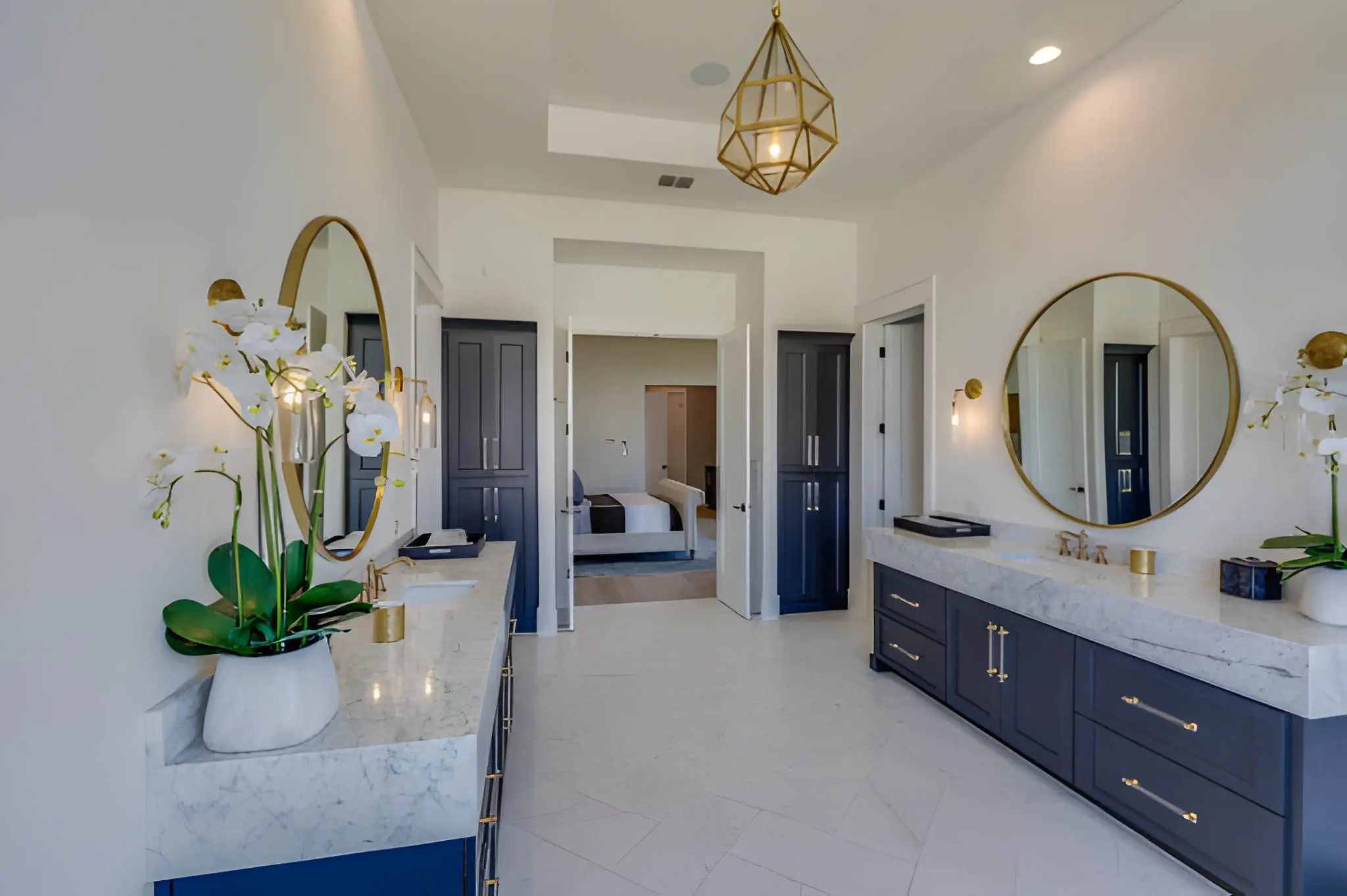 Bathroom remodeling completed by HomeSense Construction & Remodeling, showcasing services as a General Contractor in La Canada Flintridge